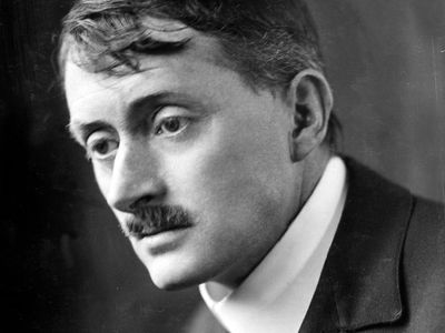 John Masefield, c. 1915.