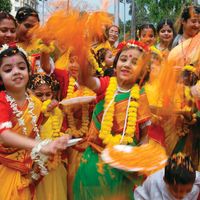 Kolkata: Holi festival