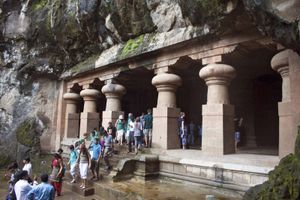 Elephanta Island: temple entrance
